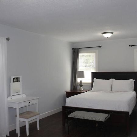 ☆The Oasis In Murray Hill☆ -Sleeps 8- Wifi- Cozy Jacksonville Dış mekan fotoğraf
