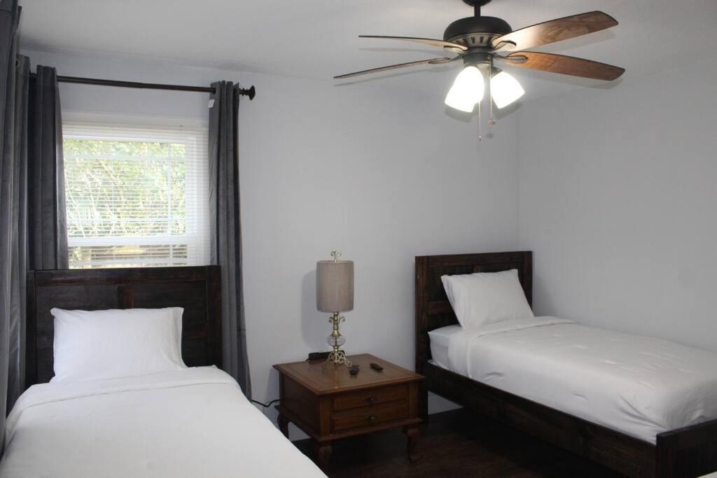 ☆The Oasis In Murray Hill☆ -Sleeps 8- Wifi- Cozy Jacksonville Dış mekan fotoğraf