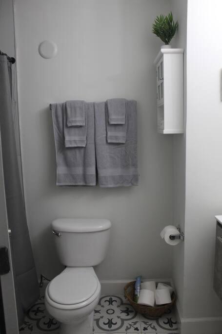 ☆The Oasis In Murray Hill☆ -Sleeps 8- Wifi- Cozy Jacksonville Dış mekan fotoğraf